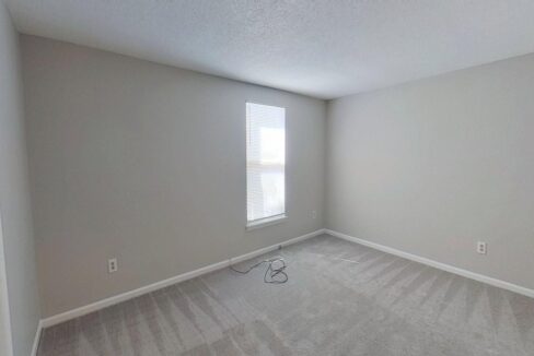 10932-Magenta-Ln-Charlotte-NC-28262-13