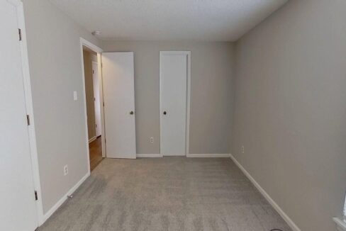 10932-Magenta-Ln-Charlotte-NC-28262-14