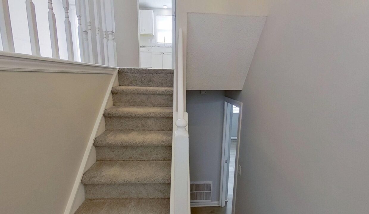 10932-Magenta-Ln-Charlotte-NC-28262-16