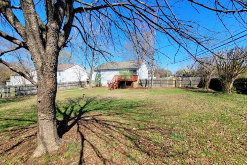 10932-Magenta-Ln-Charlotte-NC-28262-21