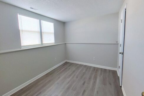 10932-Magenta-Ln-Charlotte-NC-28262-23