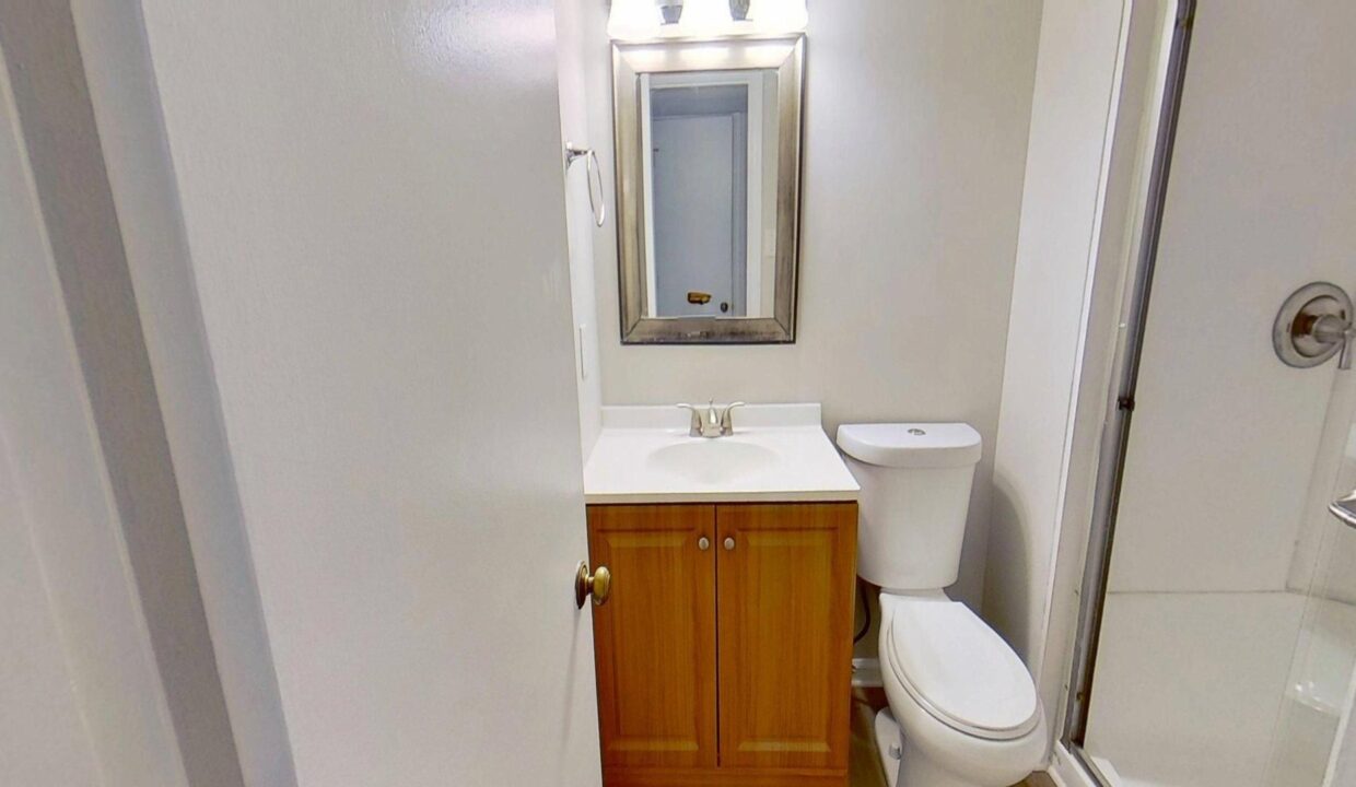 10932-Magenta-Ln-Charlotte-NC-28262-29