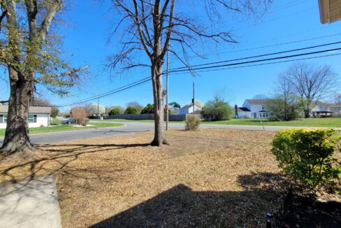 10932-Magenta-Ln-Charlotte-NC-28262-31