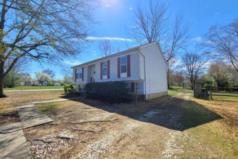 10932-Magenta-Ln-Charlotte-NC-28262-6