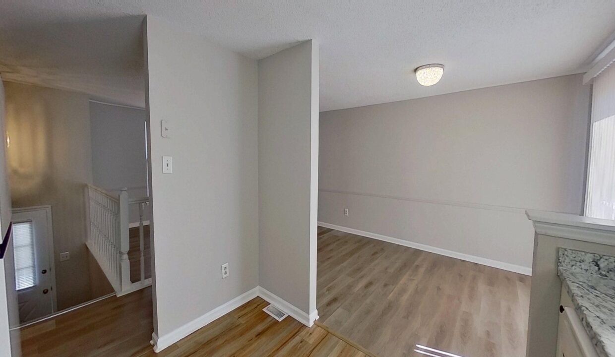 10932-Magenta-Ln-Charlotte-NC-28262-7