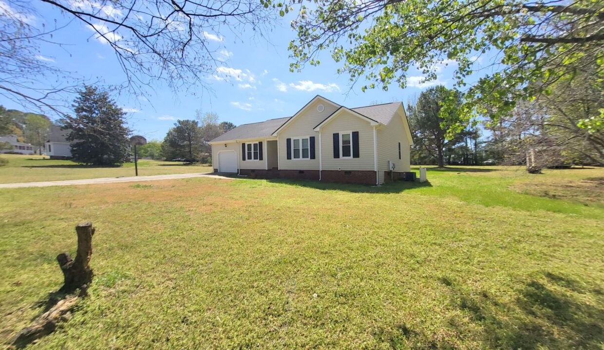 112-Stonehenge-Dr-Clayton-NC-27520-10