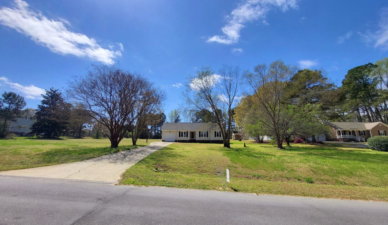 112-Stonehenge-Dr-Clayton-NC-27520-14