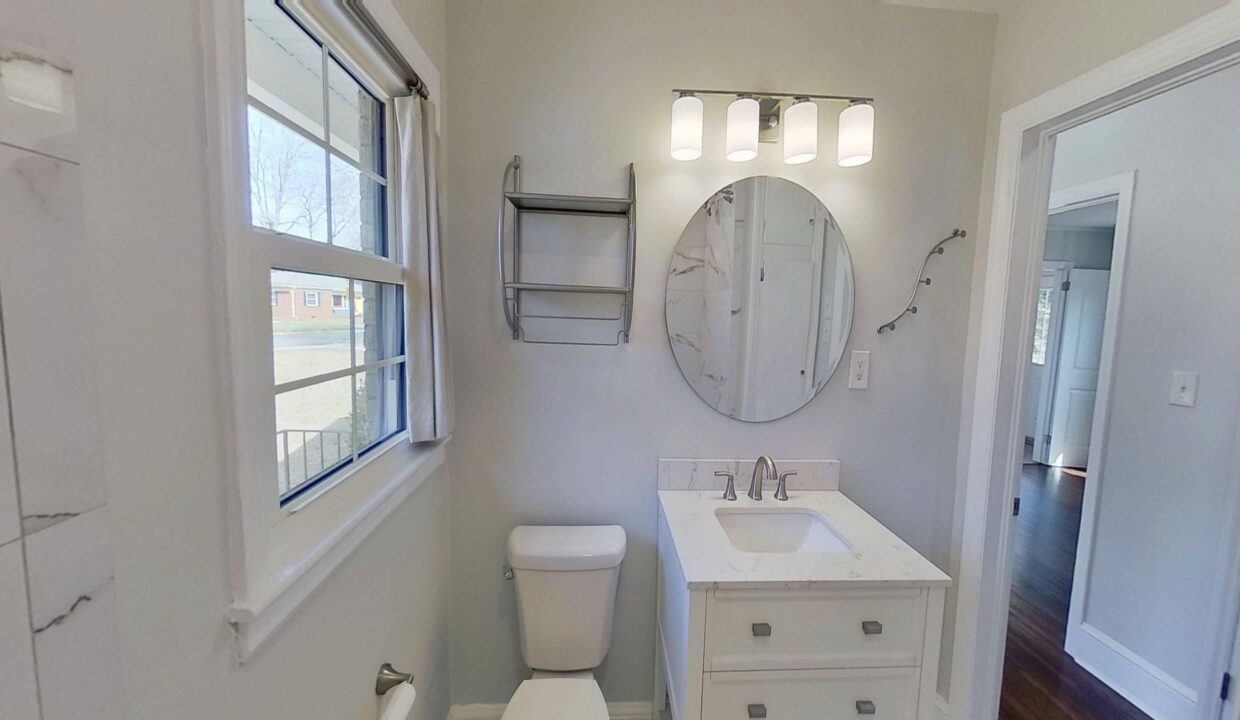 1200-Dresden-Dr-W-Charlotte-NC-28205-24