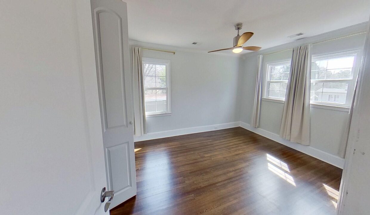 1200-Dresden-Dr-W-Charlotte-NC-28205-32