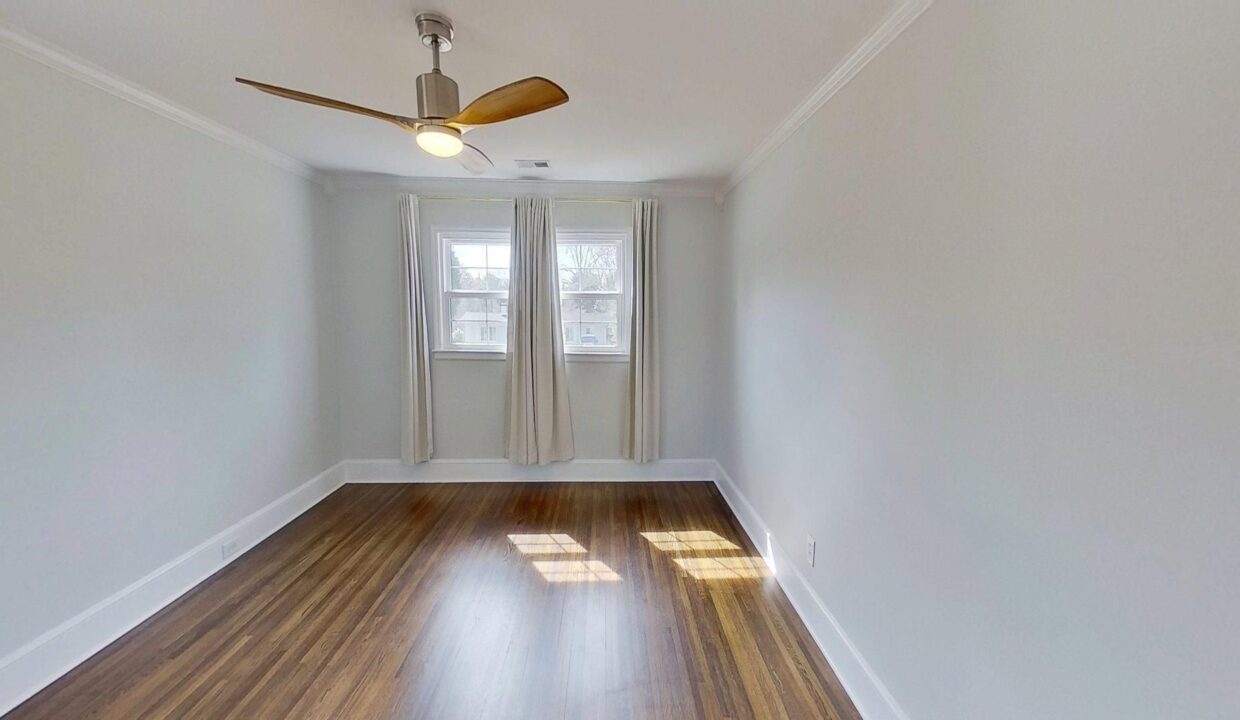 1200-Dresden-Dr-W-Charlotte-NC-28205-33