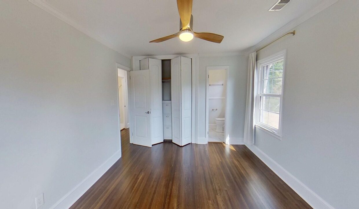 1200-Dresden-Dr-W-Charlotte-NC-28205-34