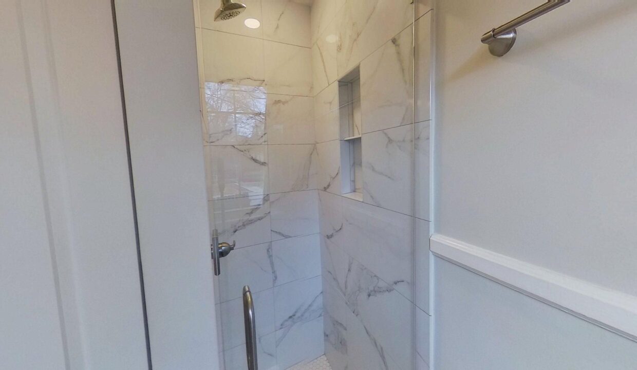 1200-Dresden-Dr-W-Charlotte-NC-28205-35