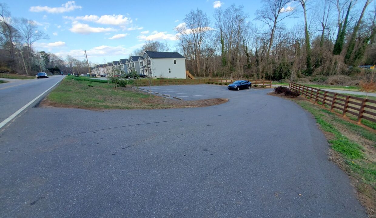 275-Vanderbilt-Rd-Spartanburg-SC-29301-11