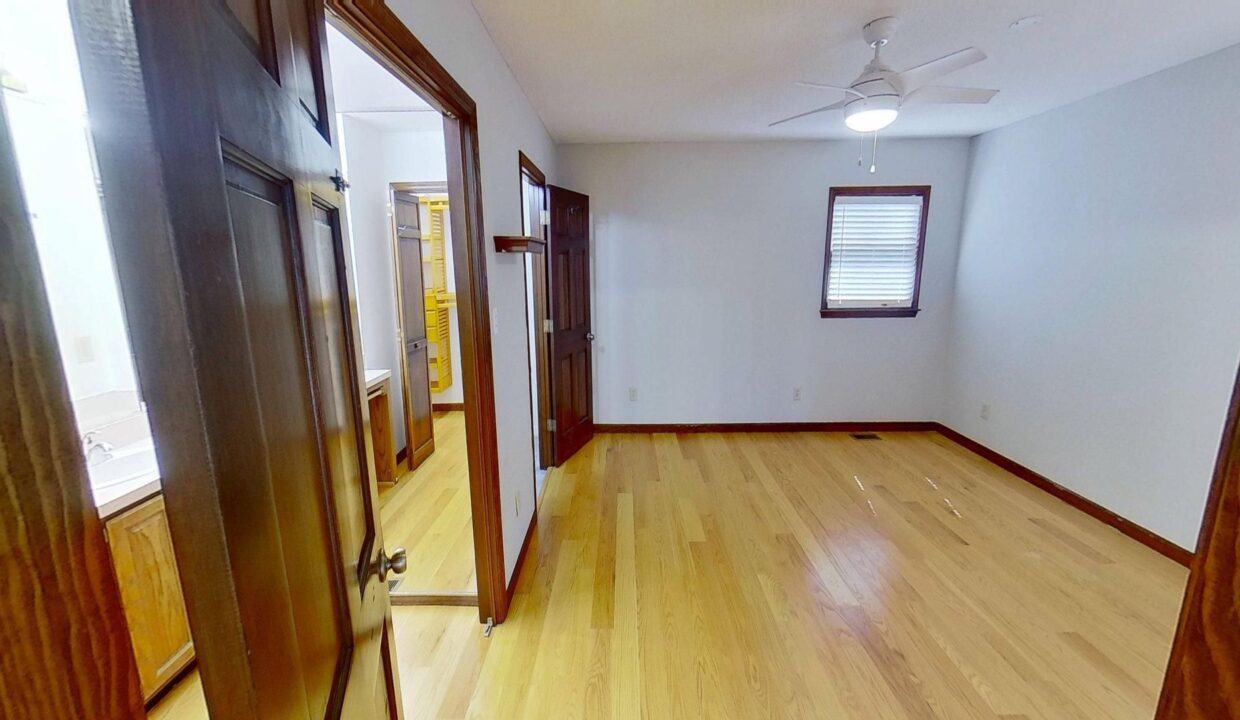 4711-Highview-Place-Raleigh-NC-27606-16