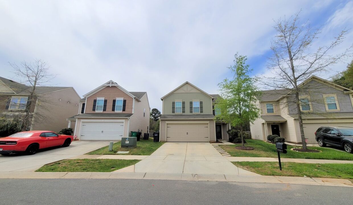 7136-Pitzer-Dr-Charlotte-NC-28269-10