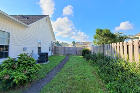 8640-Orchard-Loop-Rd-Leland-NC-28451-16