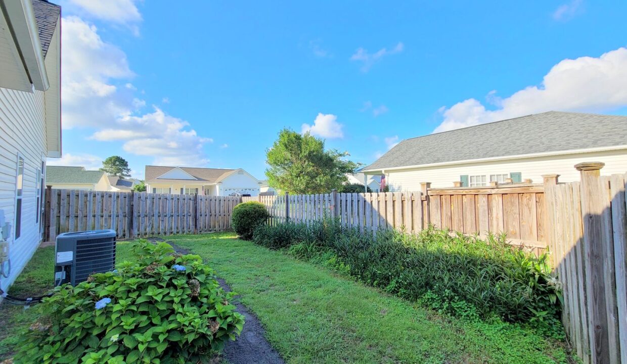 8640-Orchard-Loop-Rd-Leland-NC-28451-8