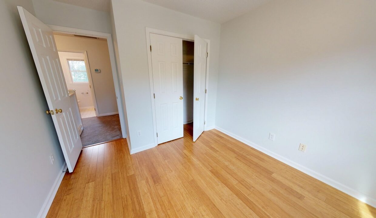 1008-Hawser-Ct-Raleigh-NC-27606-32