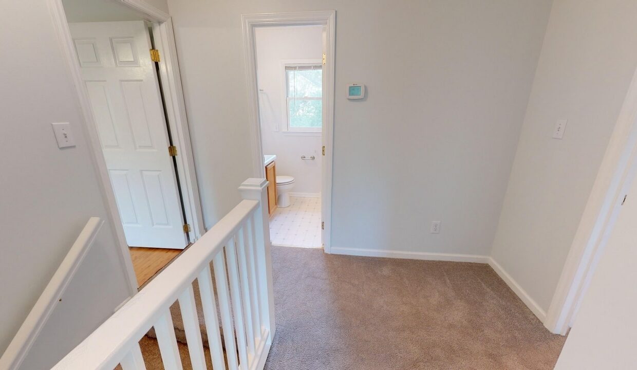 1008-Hawser-Ct-Raleigh-NC-27606-33