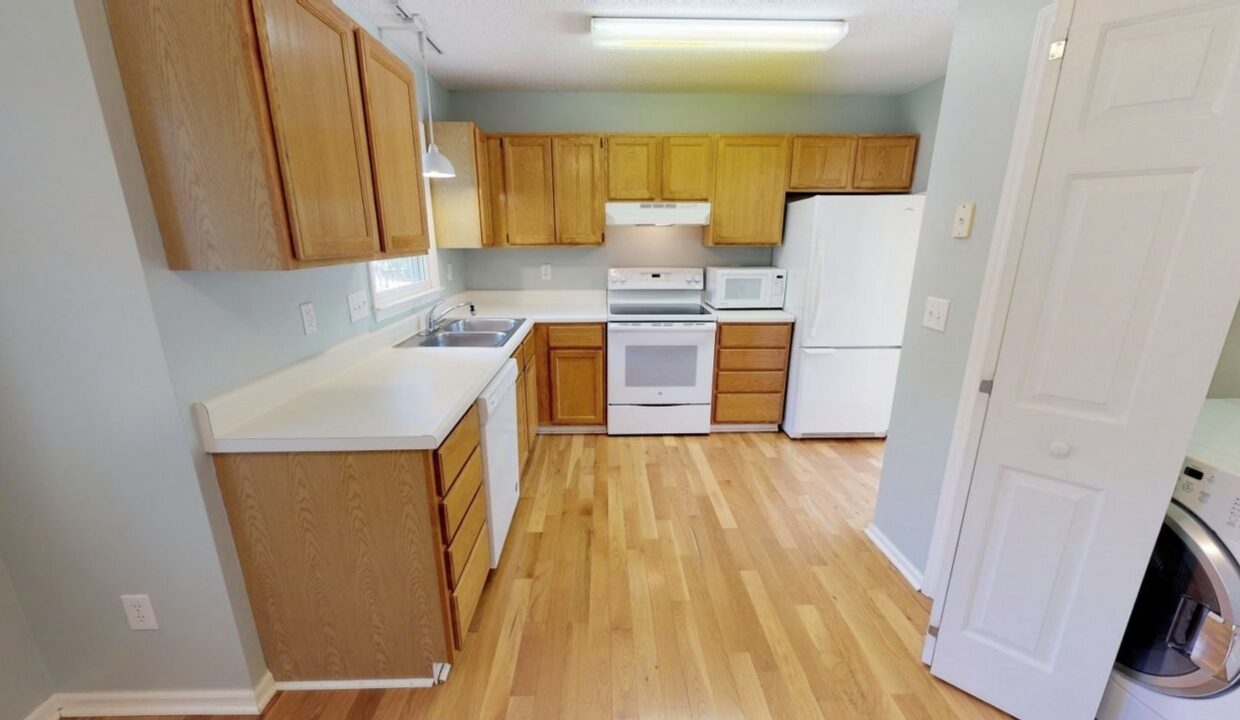 1008-Hawser-Ct-Raleigh-NC-27606-39