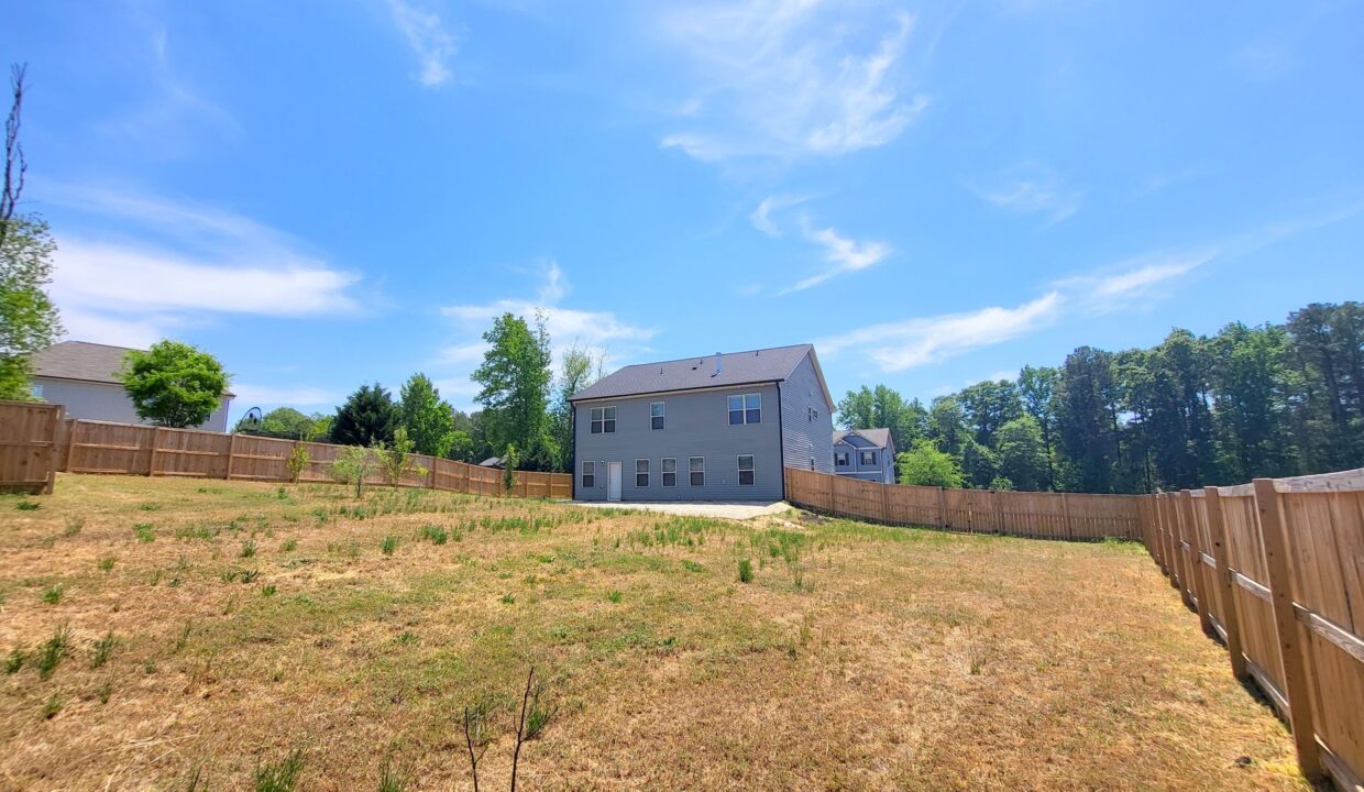 1021-Silver-Farm-Rd-Raleigh-NC-27603-11