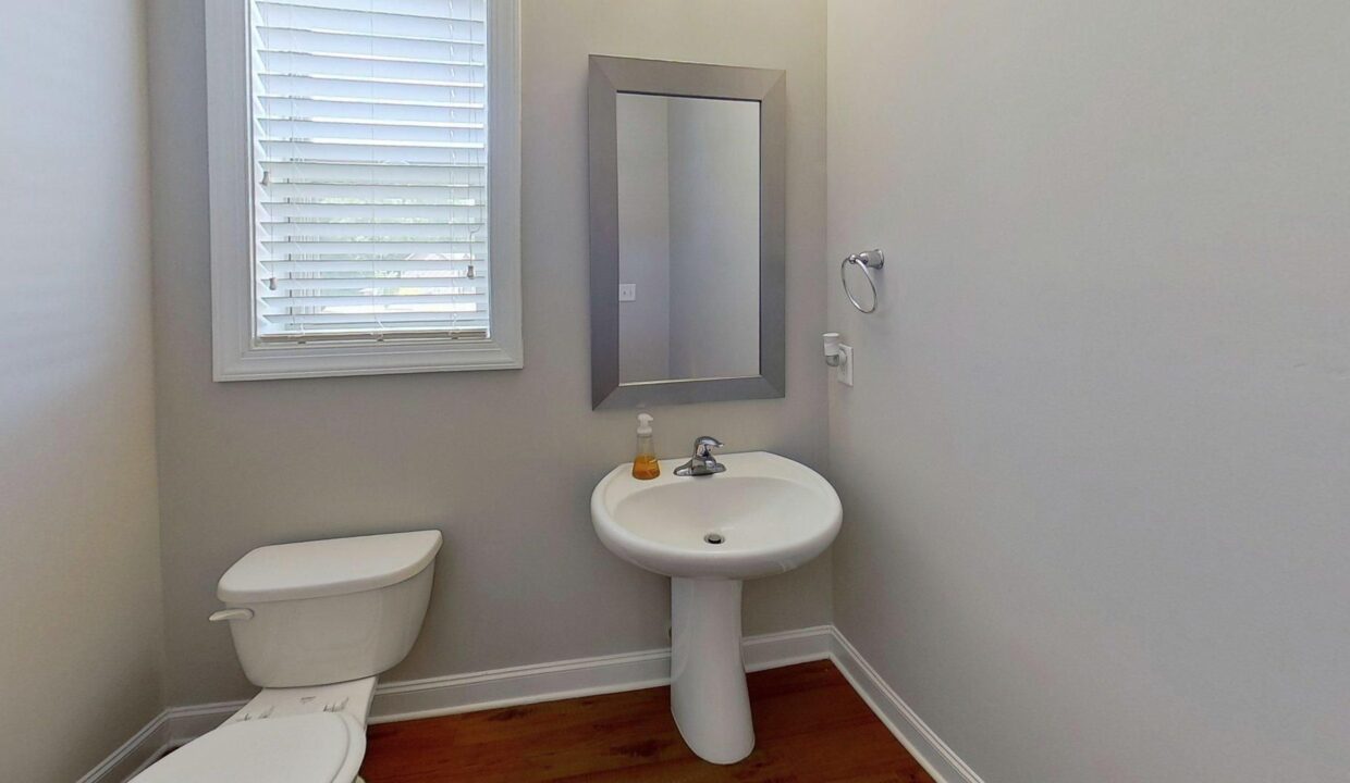1021-Silver-Farm-Rd-Raleigh-NC-27603-15