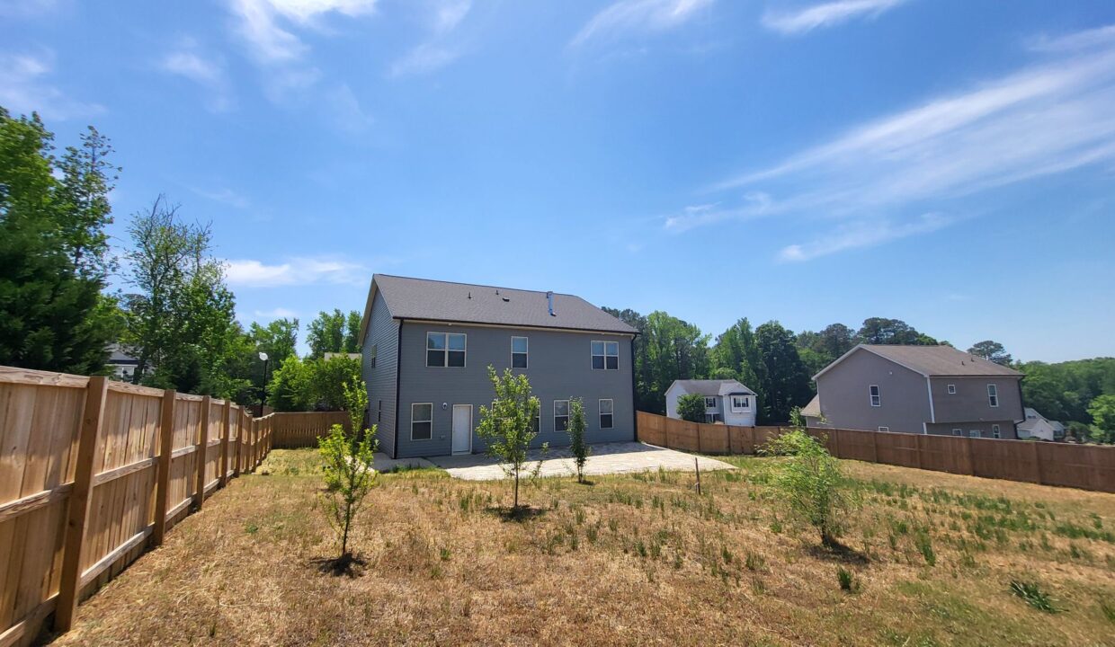 1021-Silver-Farm-Rd-Raleigh-NC-27603-18