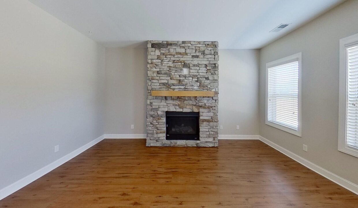 1021-Silver-Farm-Rd-Raleigh-NC-27603-23