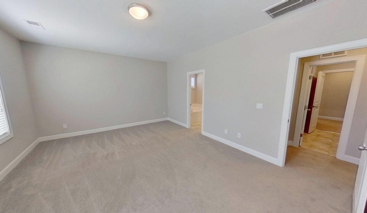 1021-Silver-Farm-Rd-Raleigh-NC-27603-24