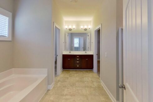 1021-Silver-Farm-Rd-Raleigh-NC-27603-25