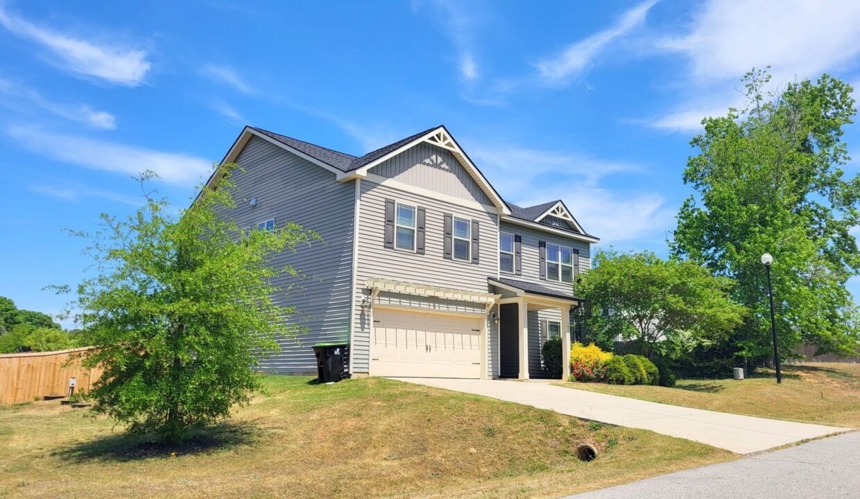 1021-Silver-Farm-Rd-Raleigh-NC-27603-29