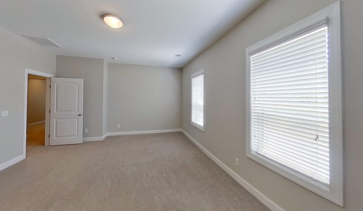 1021-Silver-Farm-Rd-Raleigh-NC-27603-41