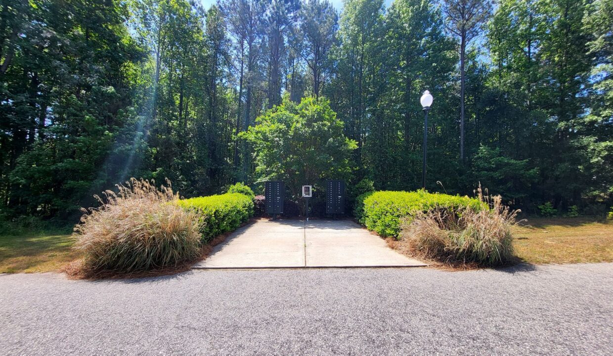 1021-Silver-Farm-Rd-Raleigh-NC-27603-47