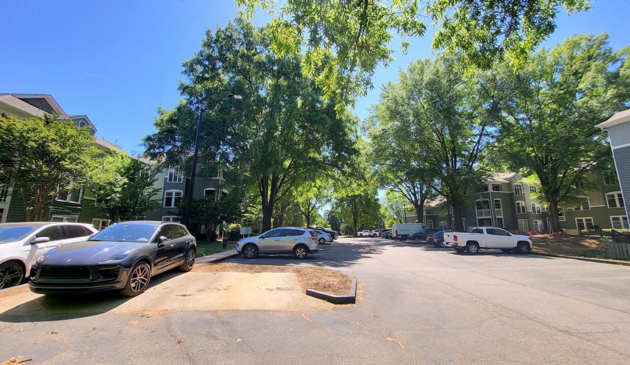 1221-Westview-Ln-205-Raleigh-NC-27605-30