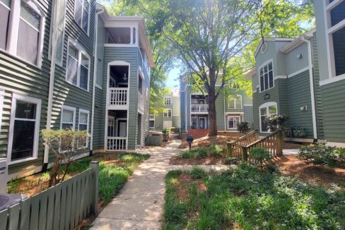 1221-Westview-Ln-205-Raleigh-NC-27605-33