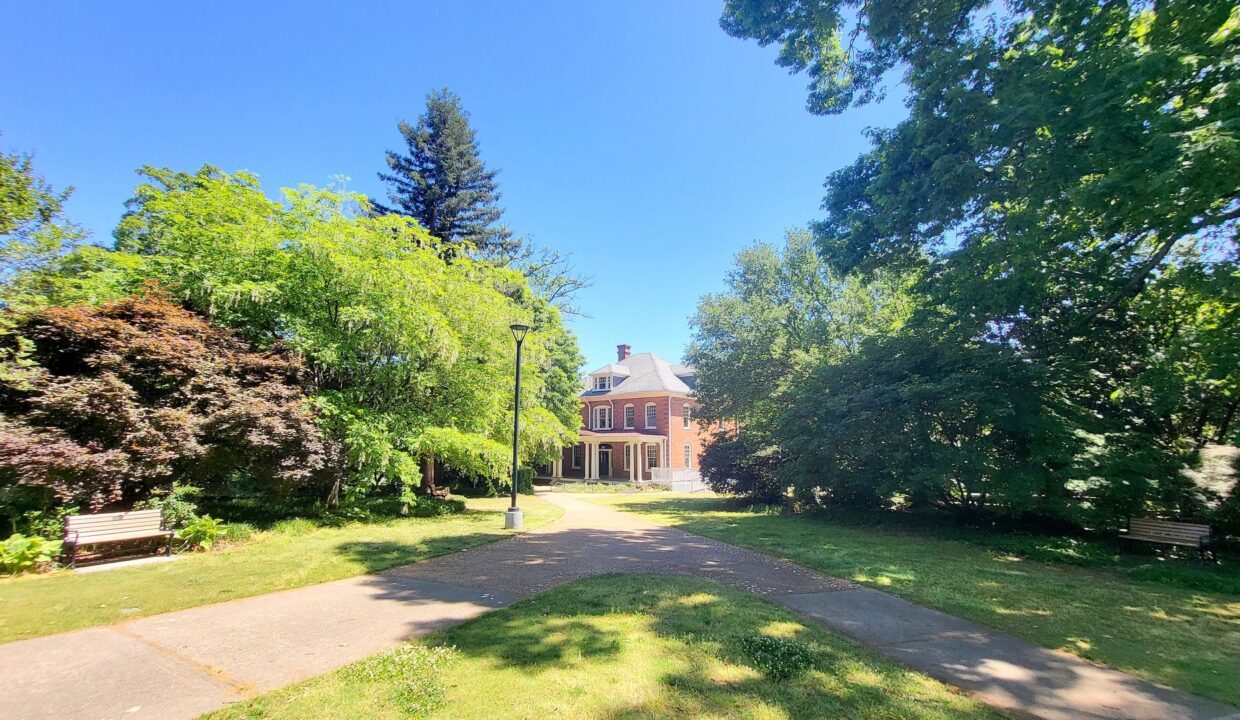 1221-Westview-Ln-205-Raleigh-NC-27605-36