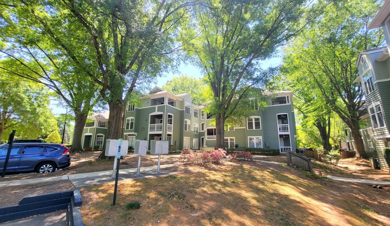 1221-Westview-Ln-205-Raleigh-NC-27605-45