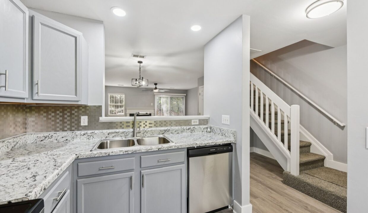 12315-Bluestem-Ln-Charlotte-NC-28277-18