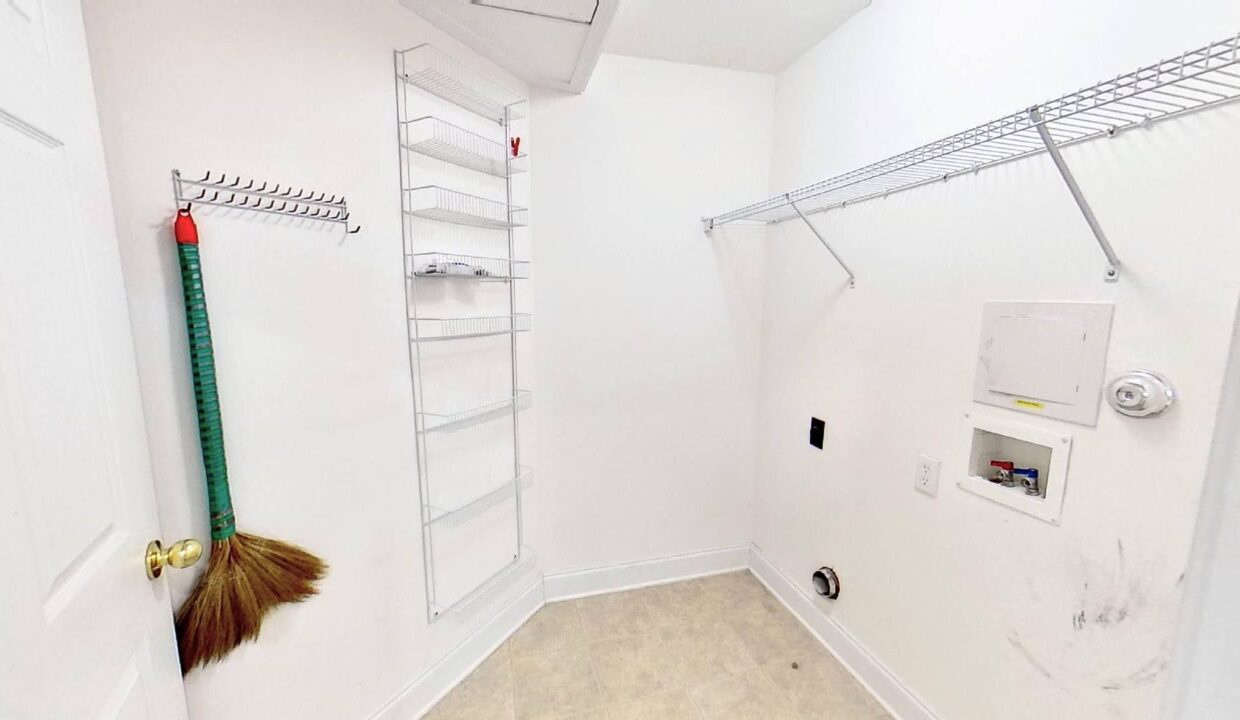 1539-Honeybee-Ln-Wilmington-NC-28412-16