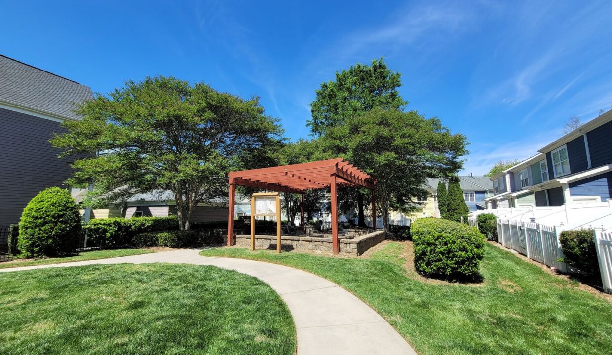 1812-Lela-Ave-Charlotte-NC-28208-20