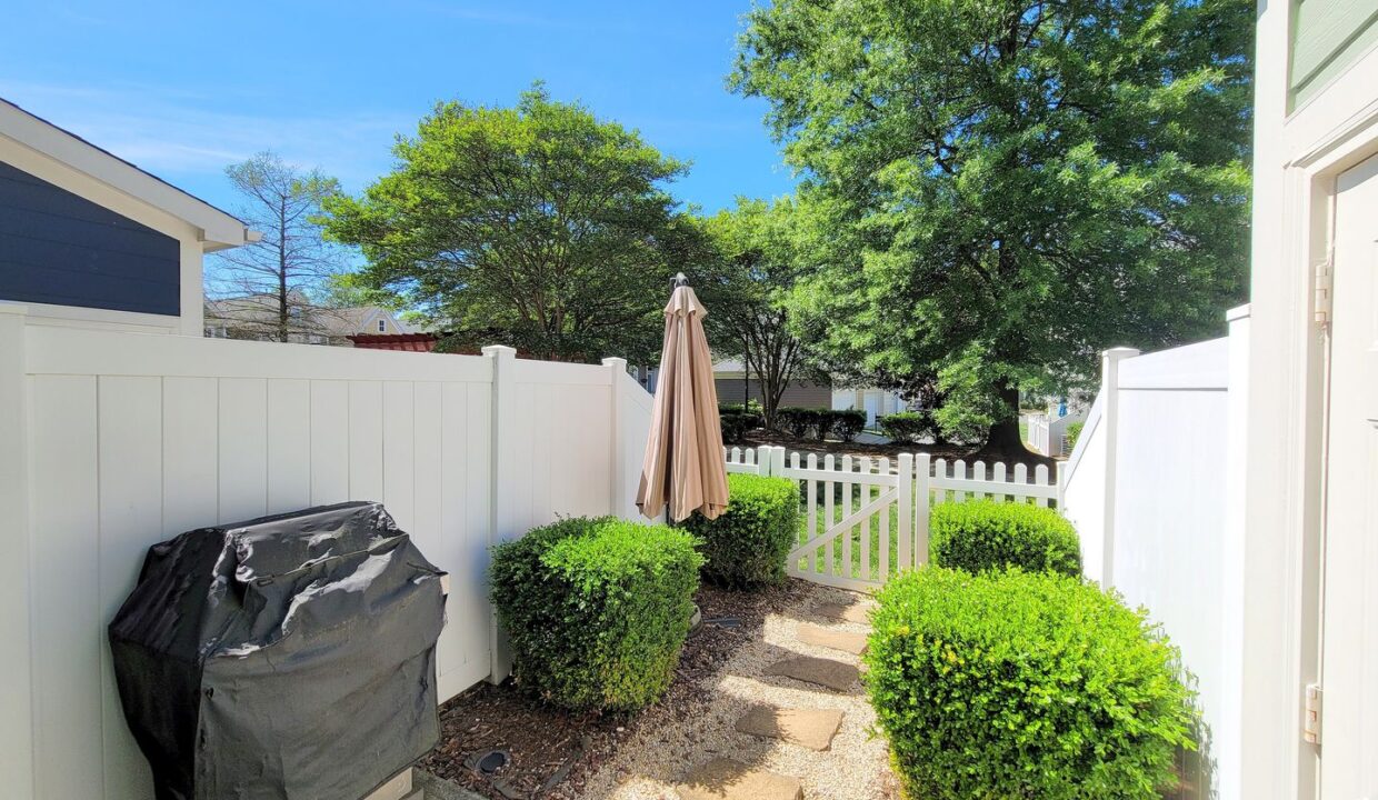 1812-Lela-Ave-Charlotte-NC-28208-26