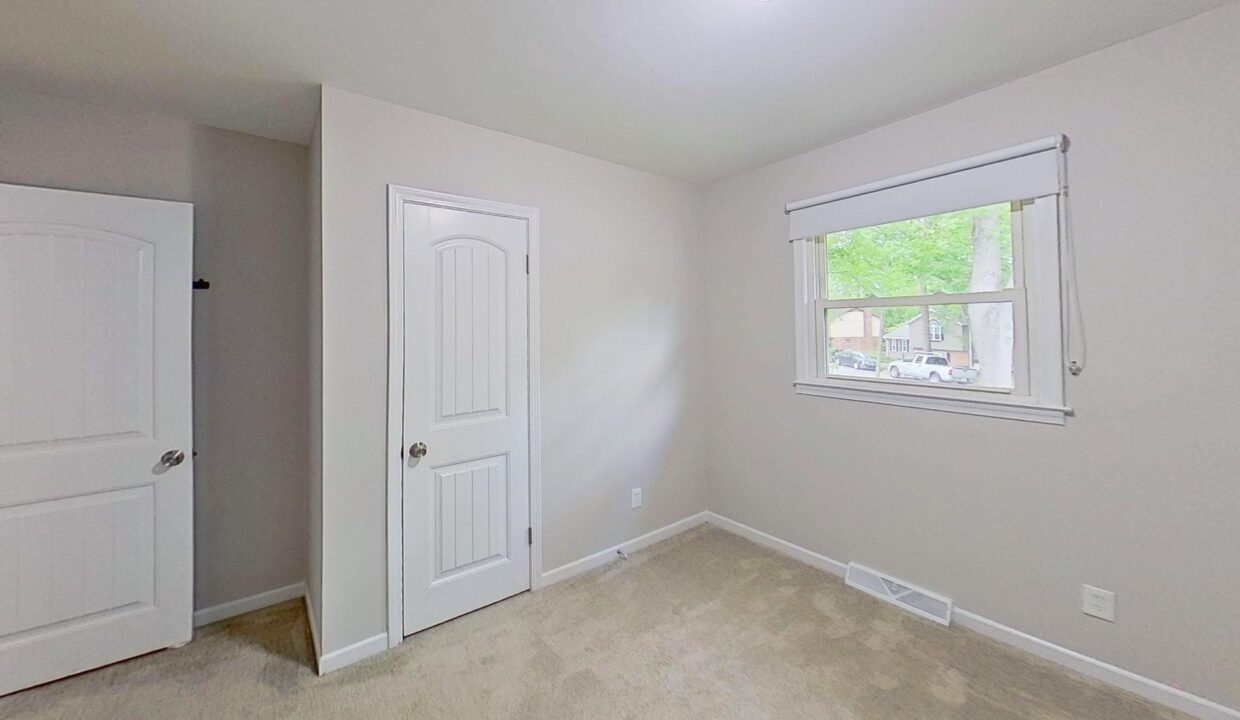 202-Newgate-Dr-Simpsonville-SC-29681-11