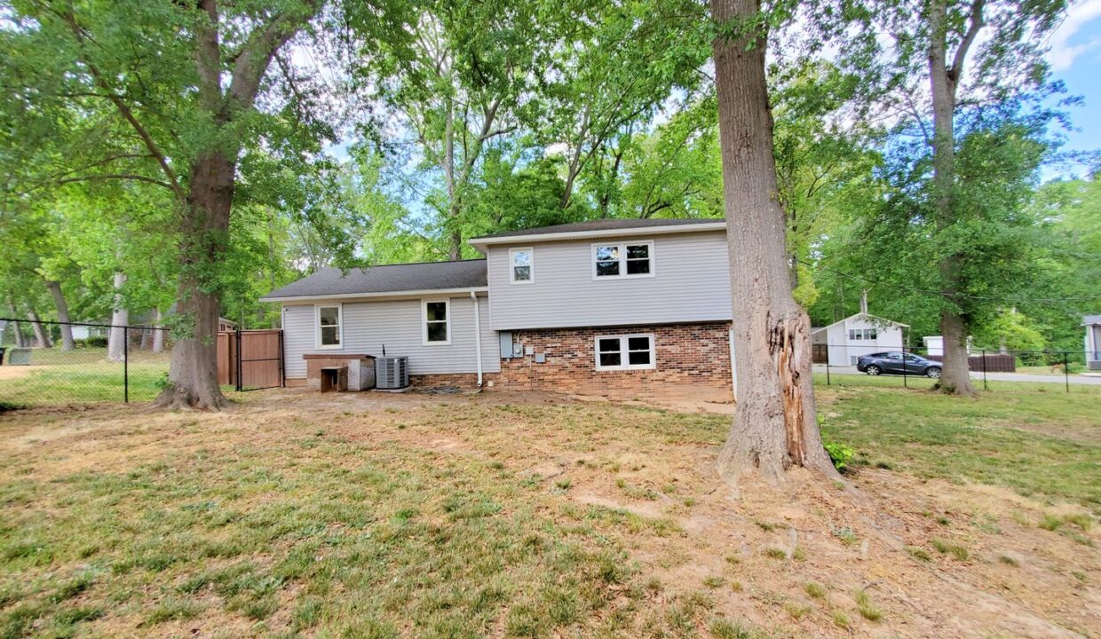 202-Newgate-Dr-Simpsonville-SC-29681-15