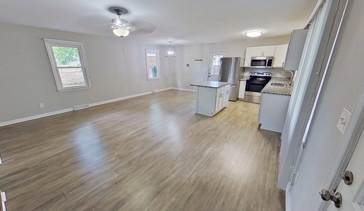 202-Newgate-Dr-Simpsonville-SC-29681-17