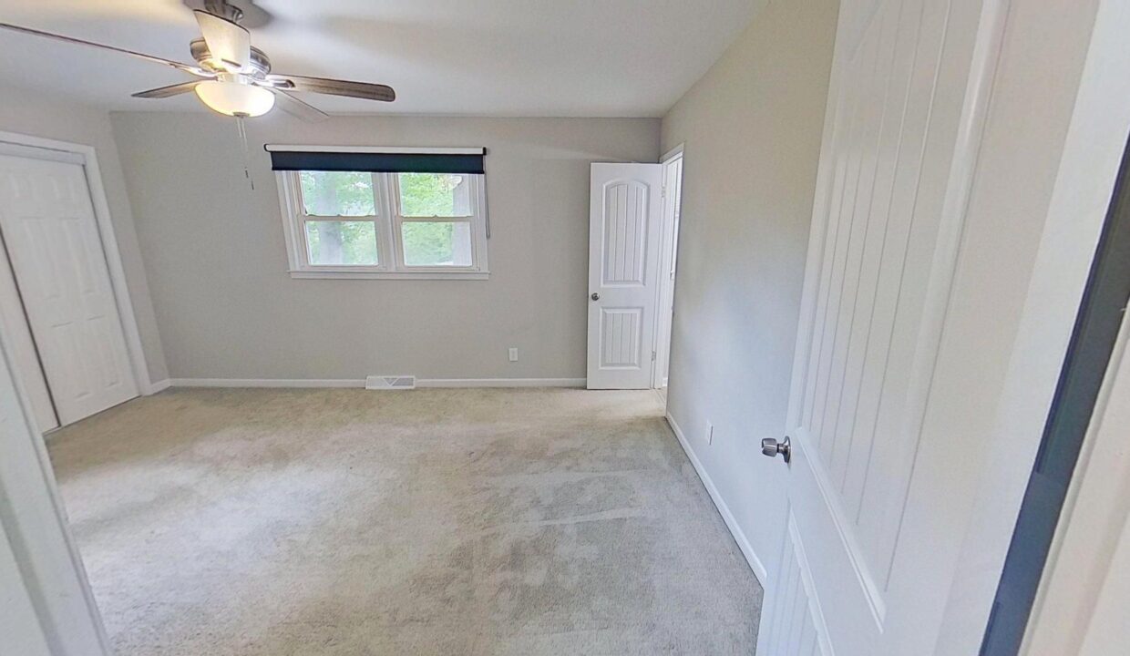 202-Newgate-Dr-Simpsonville-SC-29681-22