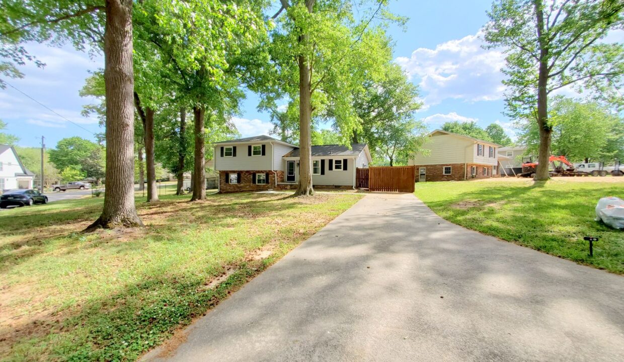 202-Newgate-Dr-Simpsonville-SC-29681-4