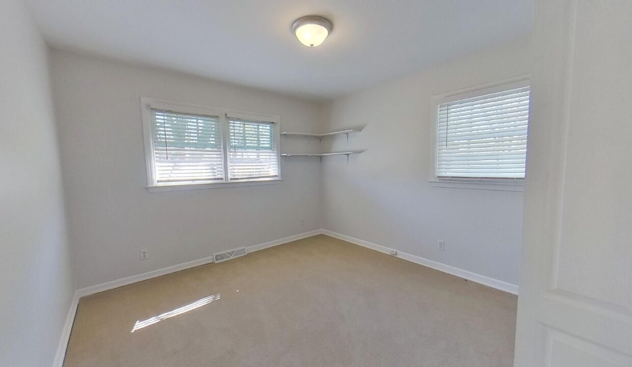 2311-Larkspur-Dr-Greensboro-NC-27405-10