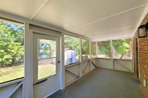 2311-Larkspur-Dr-Greensboro-NC-27405-12