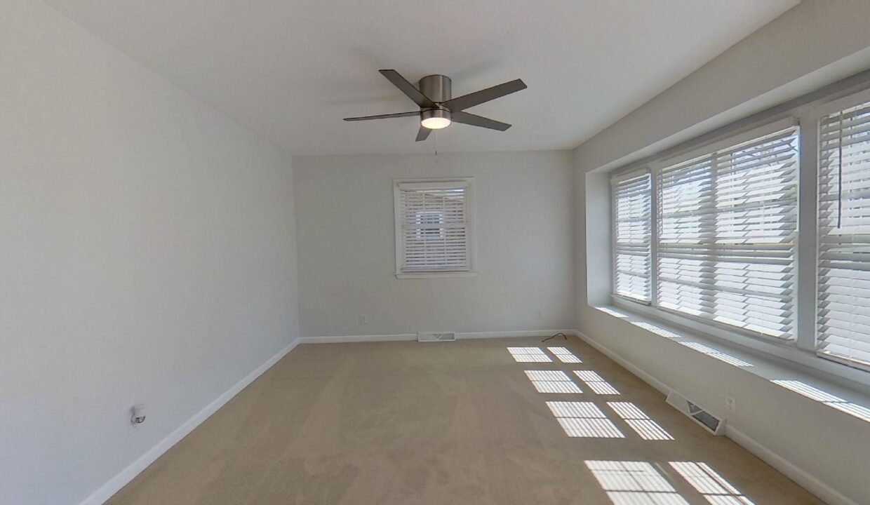 2311-Larkspur-Dr-Greensboro-NC-27405-18