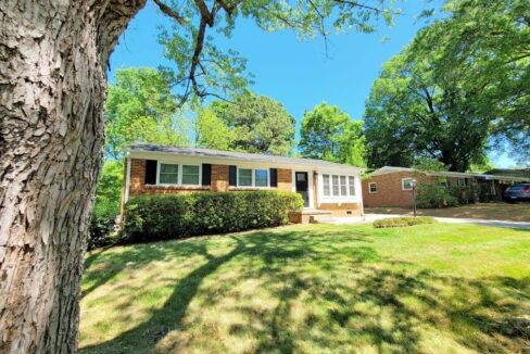 2311-Larkspur-Dr-Greensboro-NC-27405-26